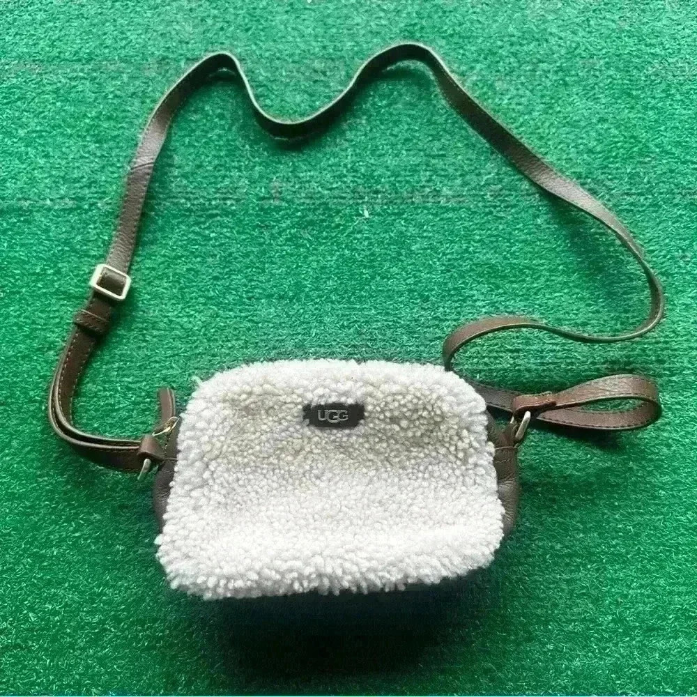 UGG